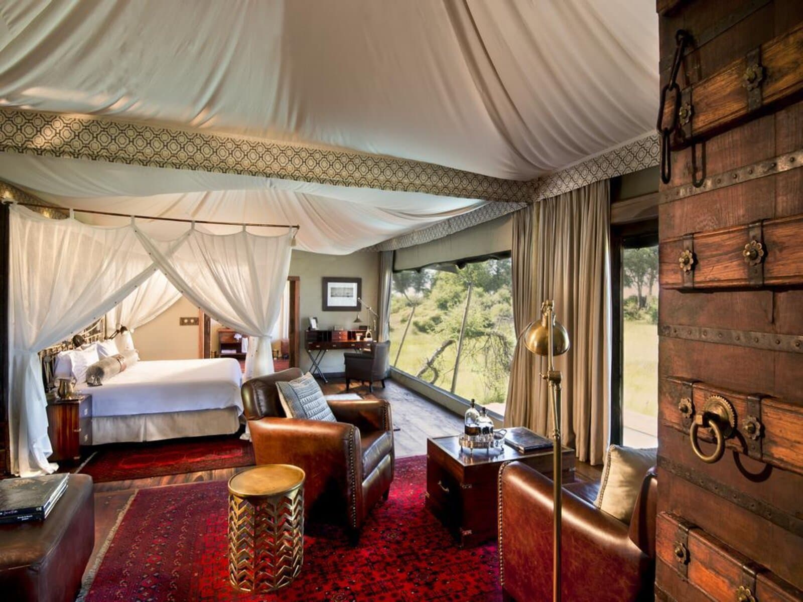 Duba Plains Camp gallery image 9